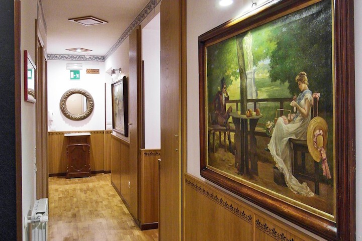 Ballroom/Hall 24 of 33