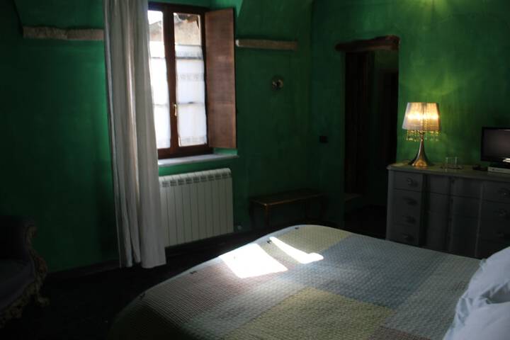 Room 12 of 52