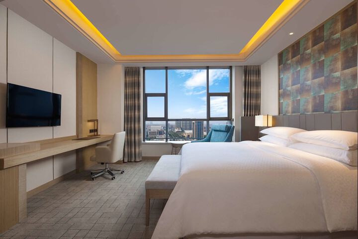 Room 11 of 46