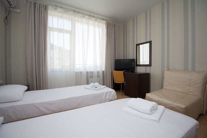 Room 10 of 46