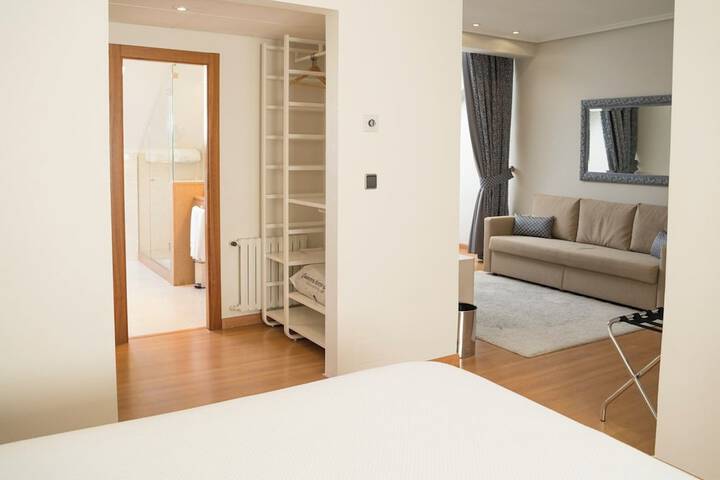 Room 50 of 105