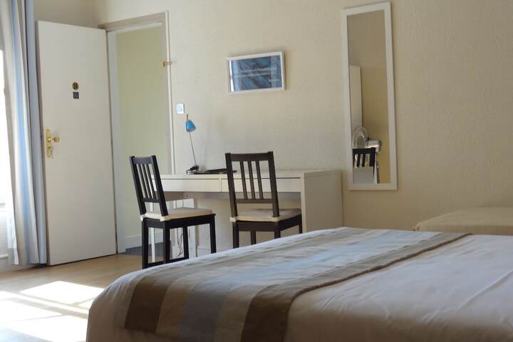Room 9 of 43