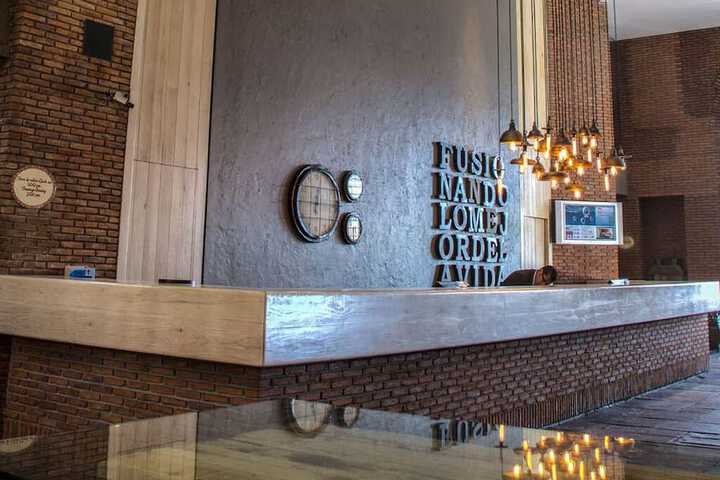 Guest Lobby
