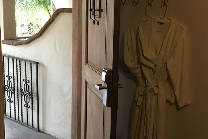Room amenity