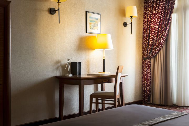 Room 30 of 103