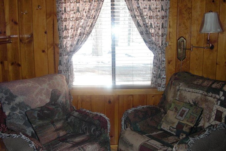 REVERSE CREEK LODGE