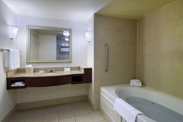 Jetted tub