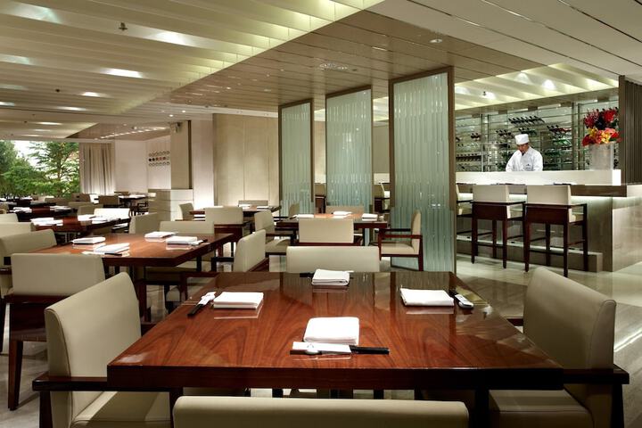 Dining 68 of 97