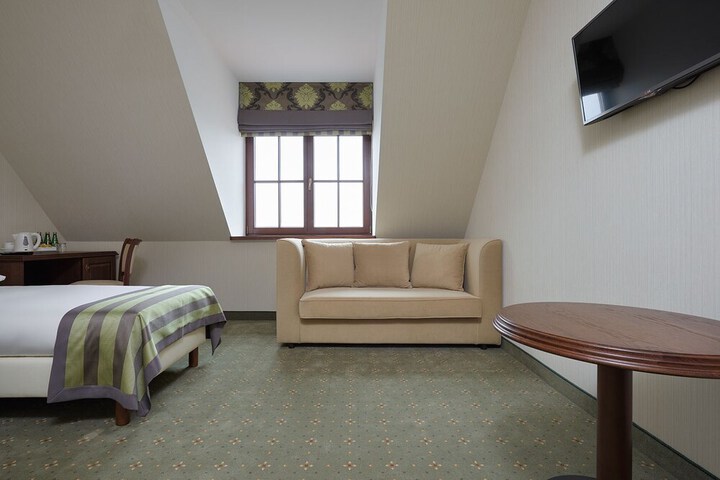 Room 12 of 75