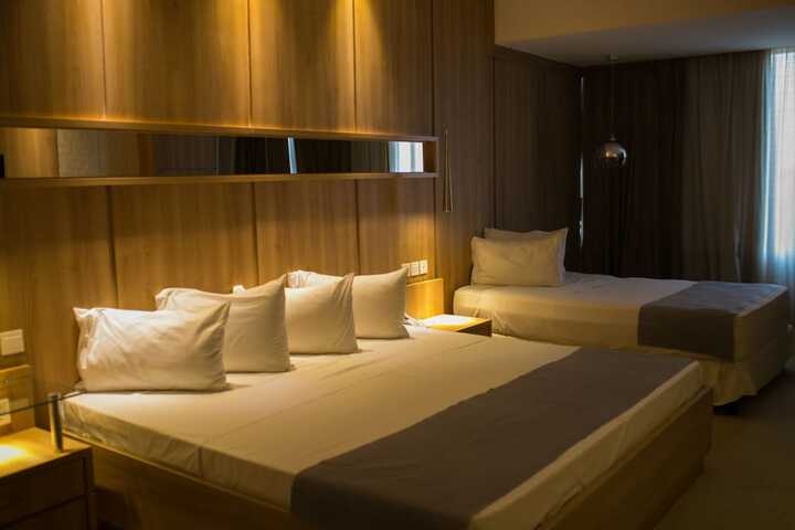 Room 17 of 73