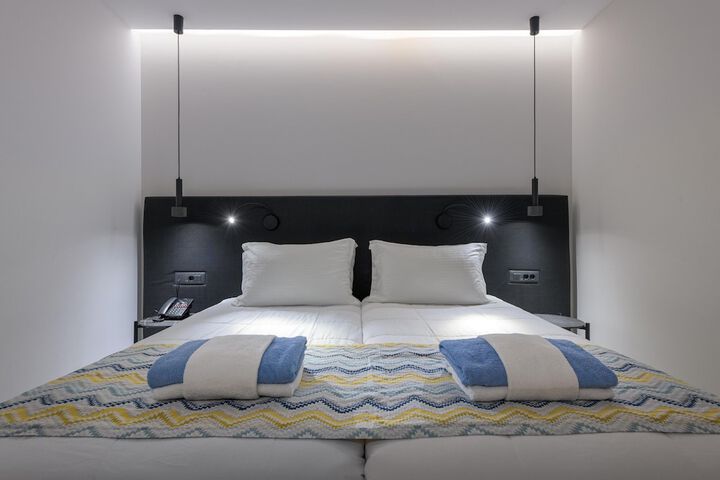 Room 35 of 154