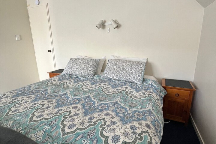 Room 8 of 34