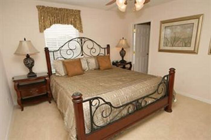 Room 20 of 86