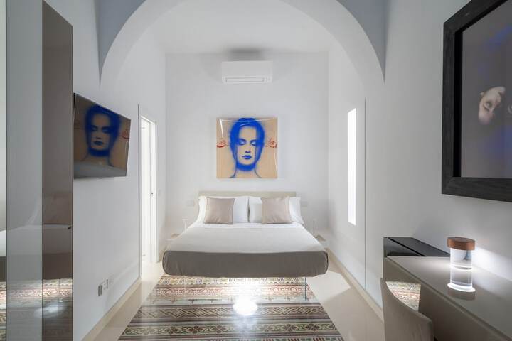 Room 21 of 45