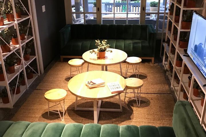 Dining 18 of 27