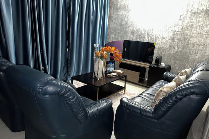 Lounge 61 of 63