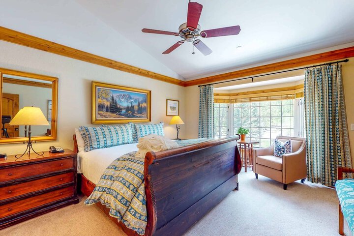Room 40 of 222