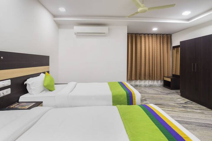 Room 18 of 32