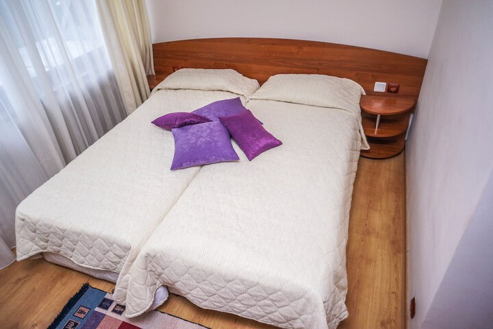 Room 15 of 82
