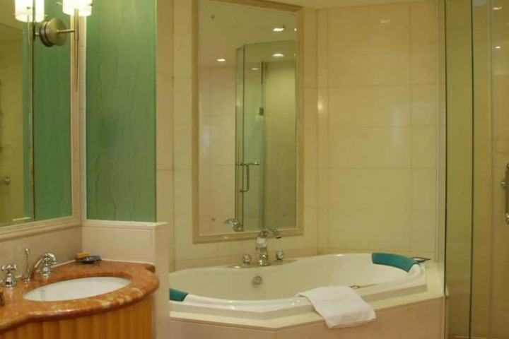 Room 20 of 26