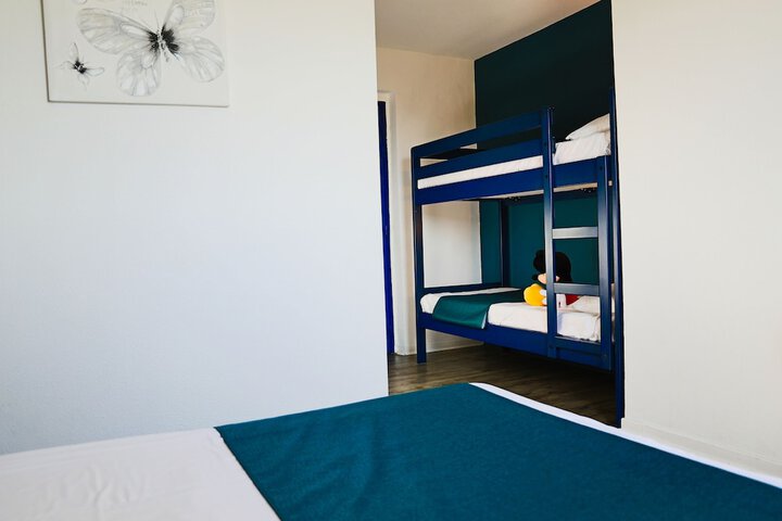 Room 3 of 41
