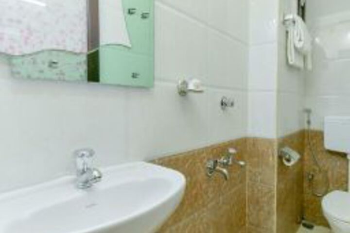 OYO 8214 Malabar Plaza Residency 1