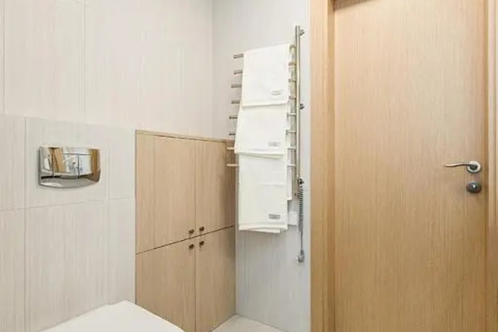Room 8 of 15