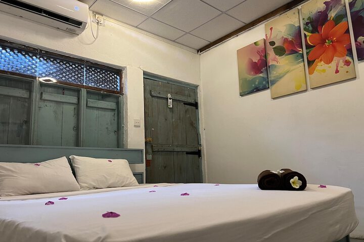 Room 2 of 19