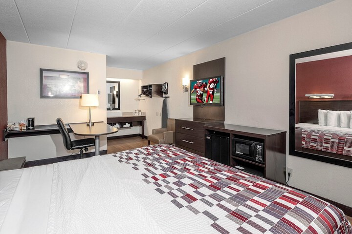 Standard | King Bed (2 of 15)