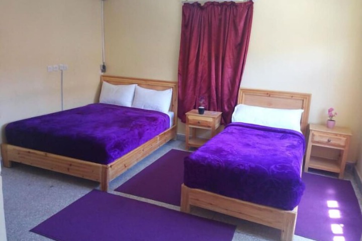 Room 5 of 16
