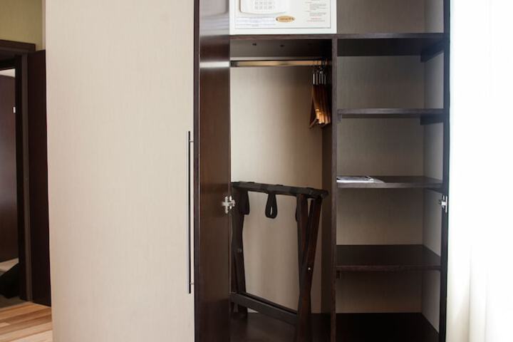 Room 18 of 46