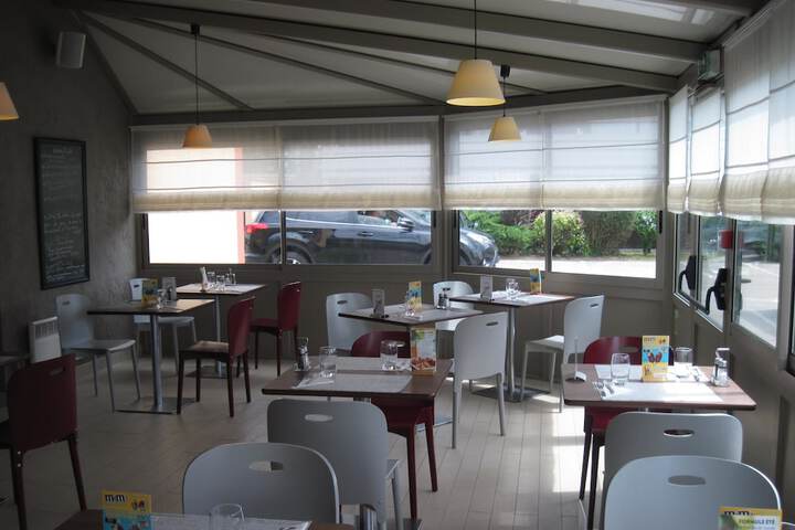 Dining Photos