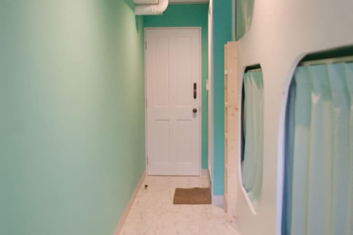Room 23 of 47
