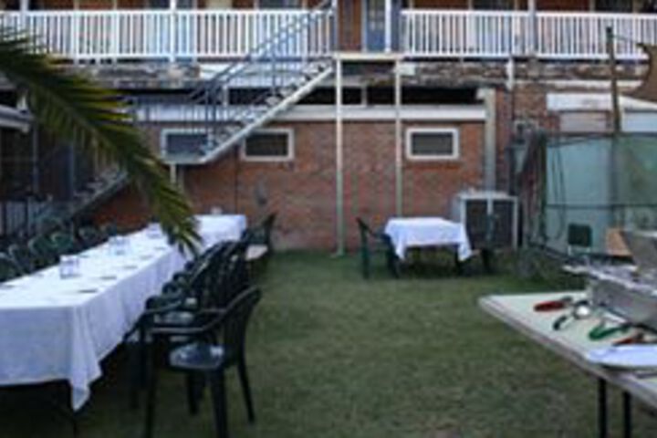 Dining 8 of 13