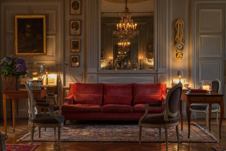 Lounge 85 of 101
