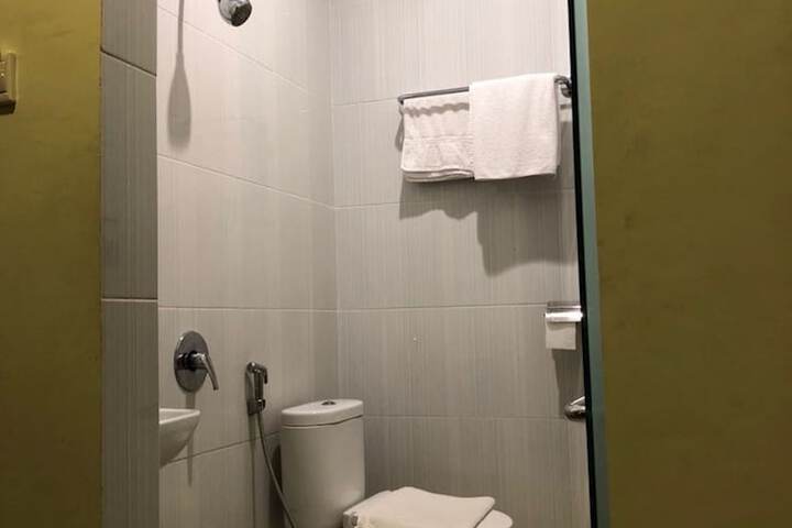 Room 16 of 35