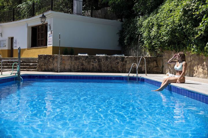 Pool 37 of 104