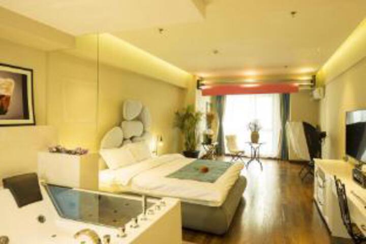 Room 7 of 7