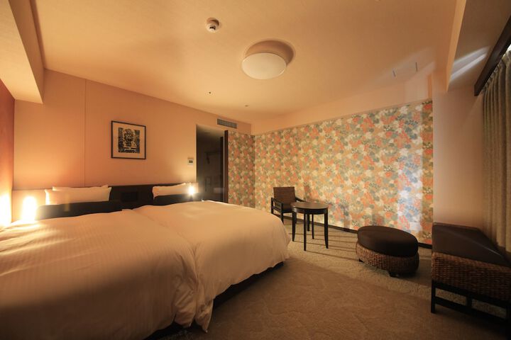 Room 8 of 43