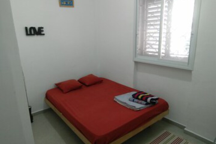 Room 11 of 49