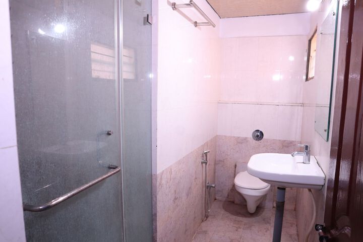 Room 12 of 23