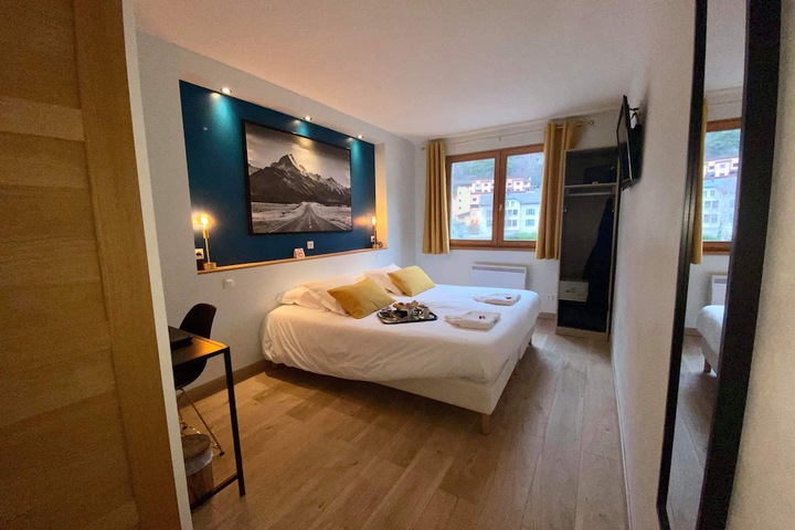 Room 17 of 39