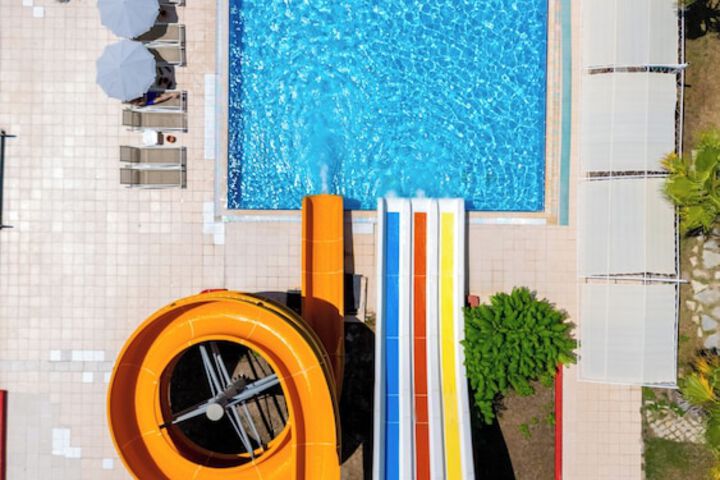 Pool 30 of 48