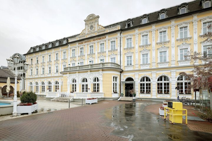 Hotel 52 of 53