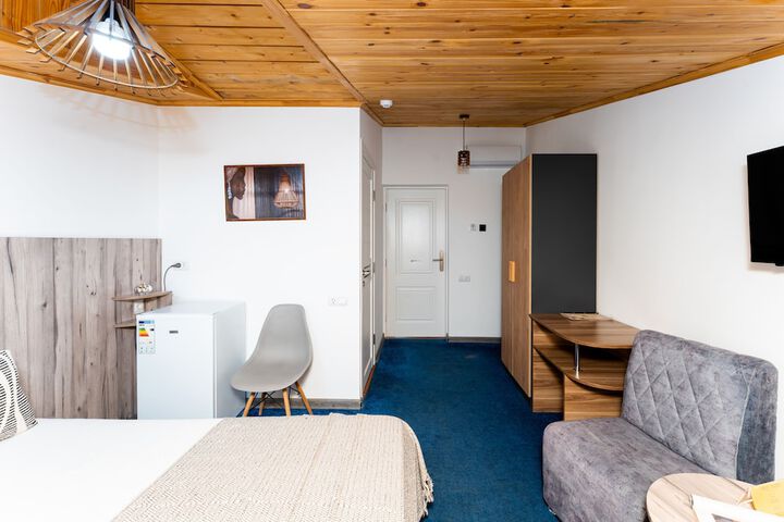 Room 127 of 175