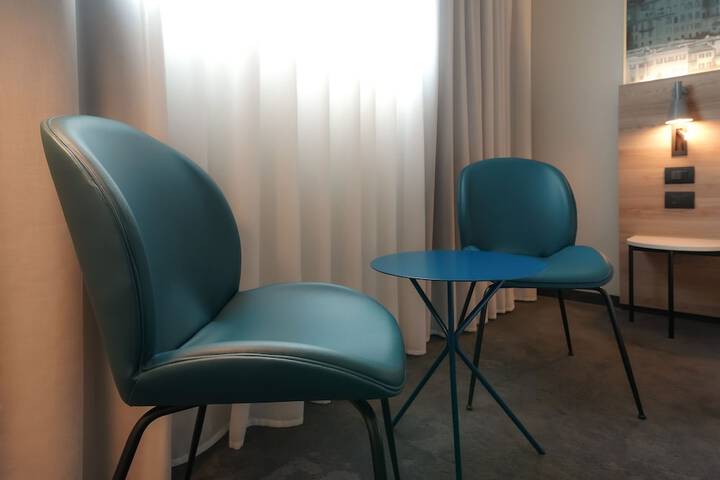 Room 3 of 75