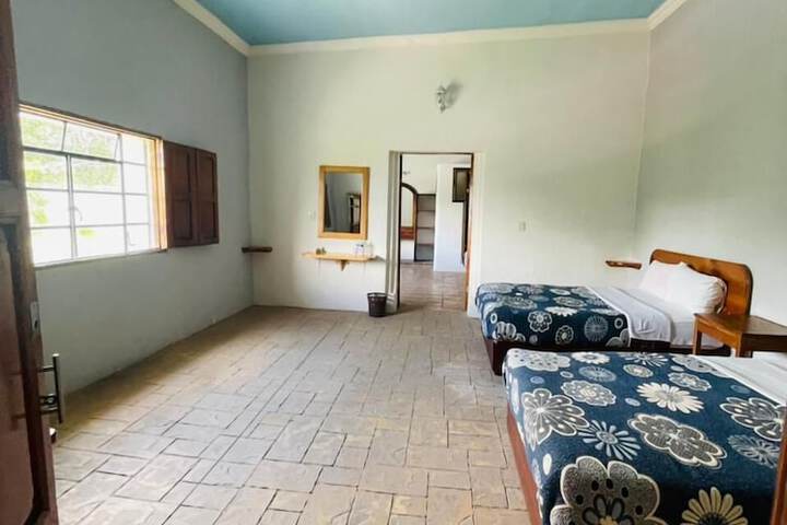 Room 84 of 172