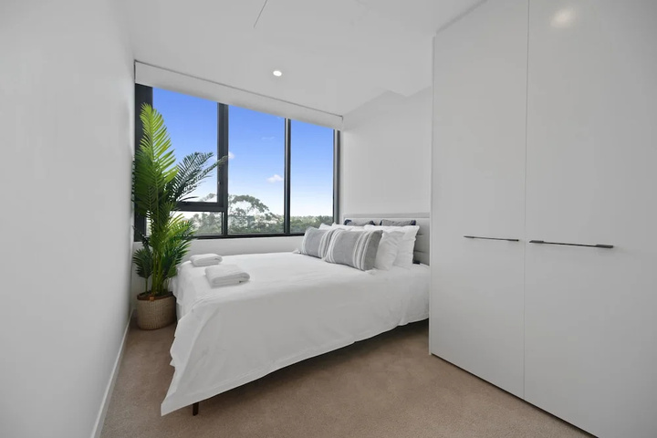 Room 3 of 10