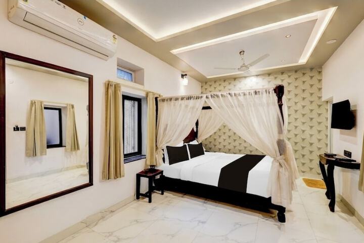 Room 16 of 34