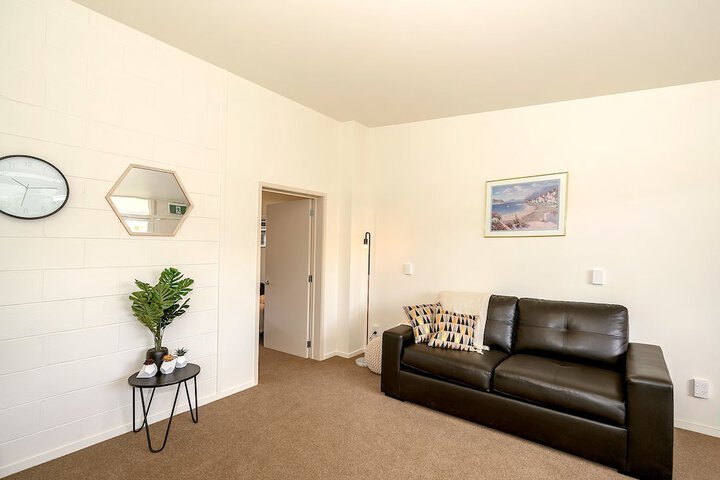 Room 10 of 17